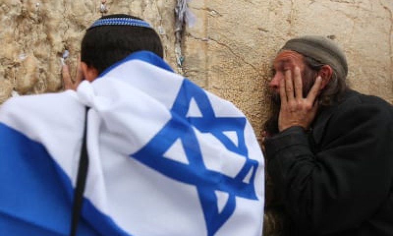 התפילה המרכזית בליל יום העצמאות בכותל המערבי