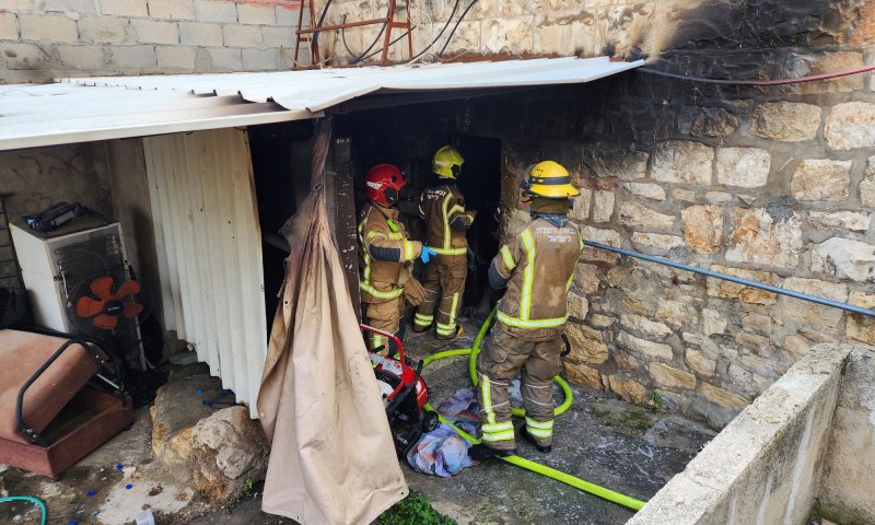 ירושלים: הרוג בשריפה שפרצה בבניין מגורים