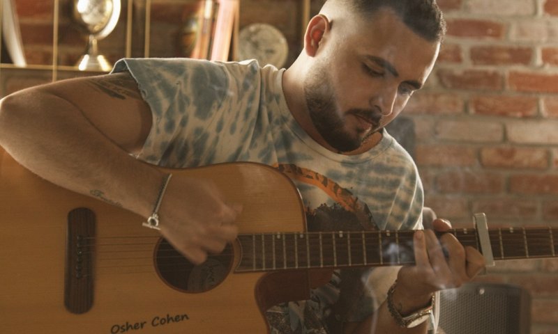 "זוגות כאלה"|  אושר כהן בסינגל חדש וממכר