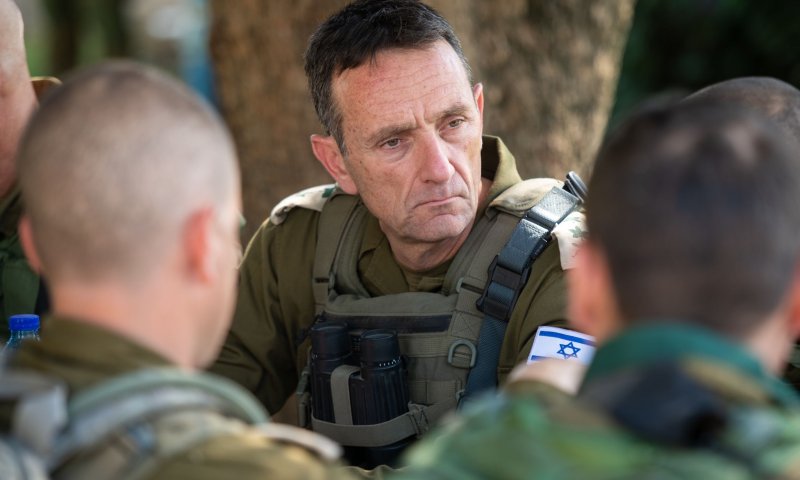 הרמטכ"ל בפיקוד צפון: זו ממש מלחמה על הבית