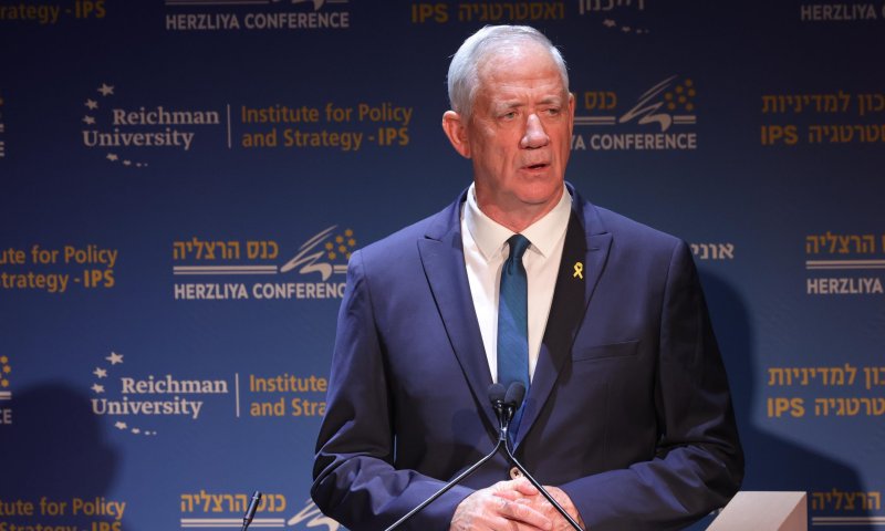 גנץ: יש לנו יכולת לגרוע חלק מיכולות חיזבאללה תוך ימים