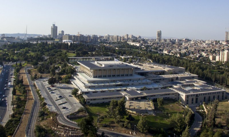 היום זה קורה: השבעת 120 חברי הכנסת ה-24