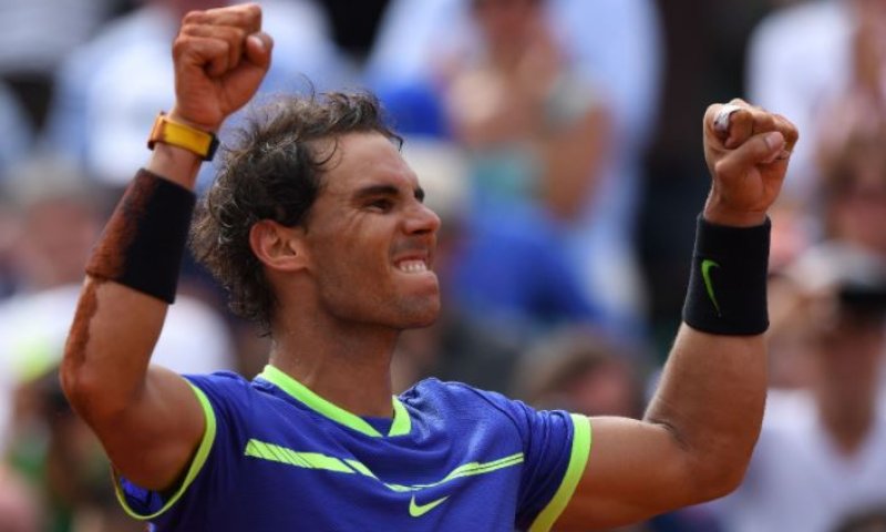 נותר רק לקוד קידה: נדאל עם הגביע העשירי