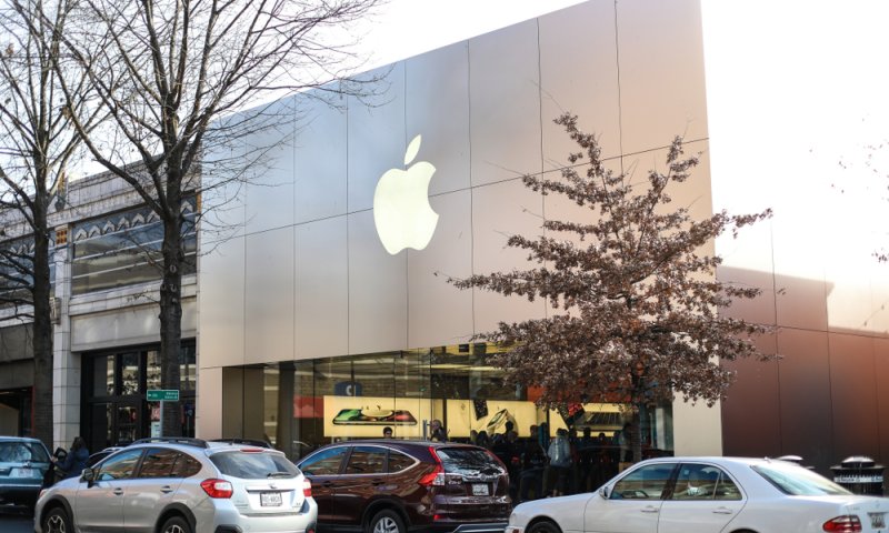 אפל מתנצלת ומסבירה: כך תדעו אם האייפון הואט