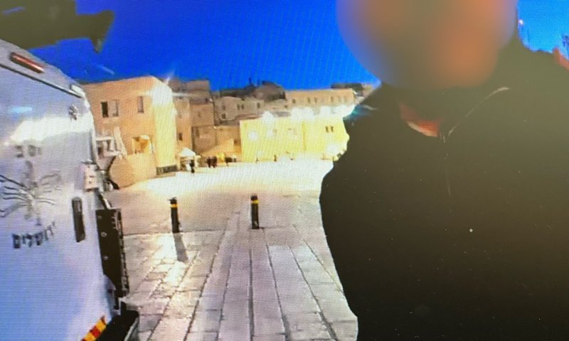 שוהה בלתי חוקי נעצר לאחר שהתחזה לרופא וגנב רכוש