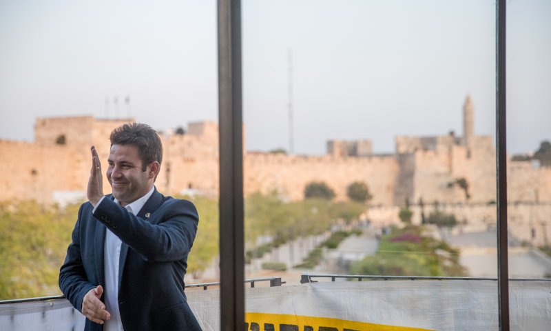 הנפגע הגדול מנטישת דייטש &ndash; עופר ברקוביץ'