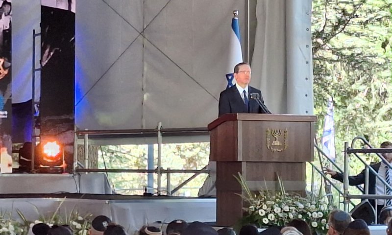 הרצוג בטקס הזיכרון: "להשיב את ההערבות הדדית"