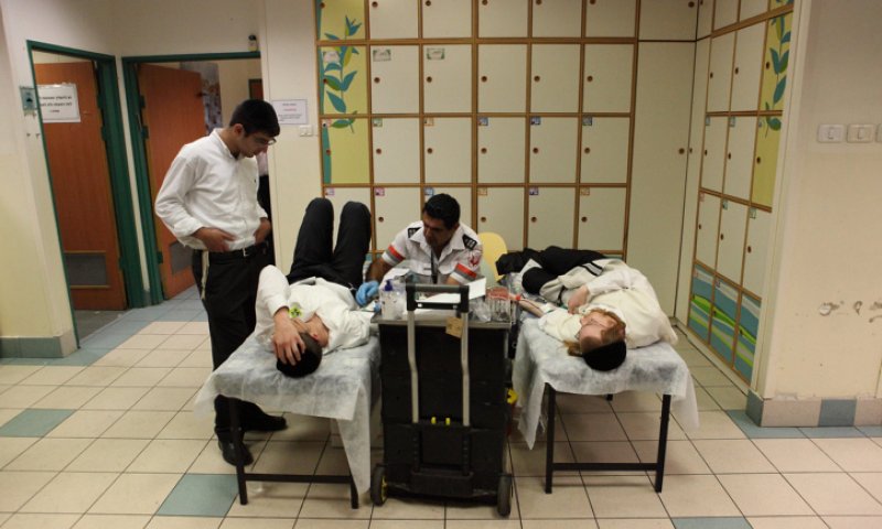 בוטלה ההגבלה לתרומת דם ליוצאי בריטניה