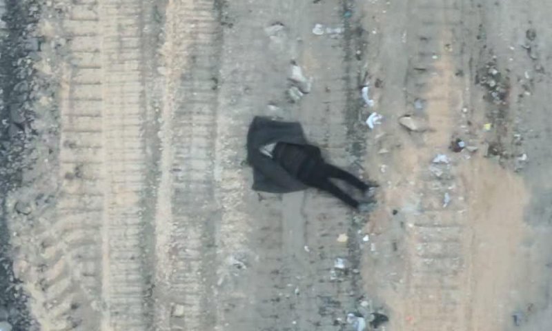 מחבל הסתתר תחת שמיכה, ניסה לזרוק רימונים וחוסל