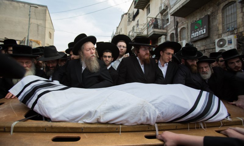 שופטת בג"צ הקפיאה הריסת בית מחבל