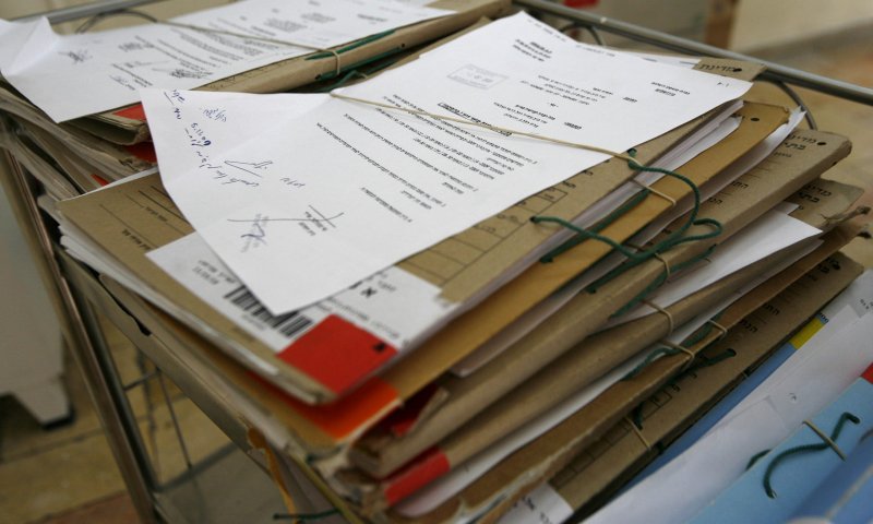 עו"ד על הפרשה &bull;&nbsp;ניצבים: רחמים במשפט