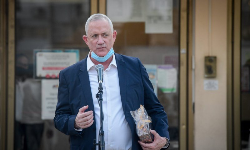 גנץ לנתניהו: "לא אתן יד למניעת העברת התקציב"