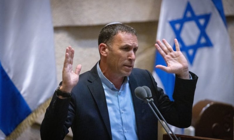 הגזימו? הקריקטורה בעיתונים החרדים נגד כהנא