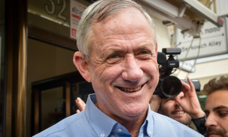 מה גנץ השיב כשנשאל האם הוא ישב עם ערבים בממשלה?