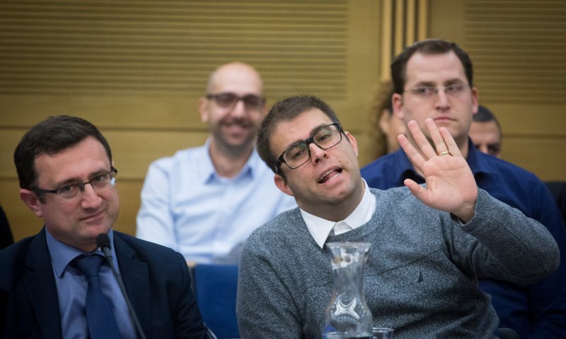 סערת ההשעיה: "אין לכם מושג מה אורן חזן עשה"