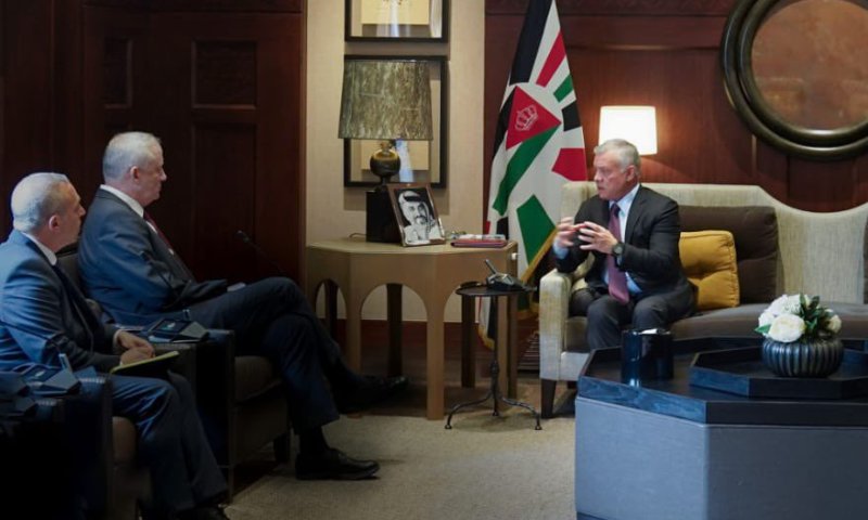 בלי אבו מאזן: גנץ נפגש עם המלך עבדאללה בירדן