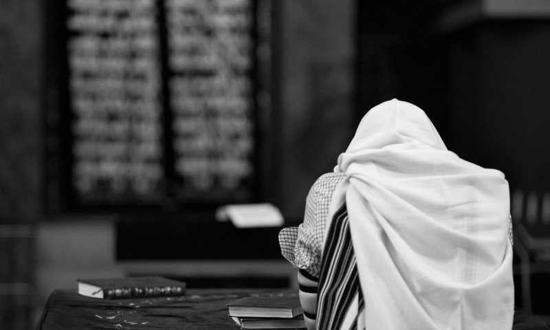 מרגש! העולה מאיראן שעלה לראשונה לתורה