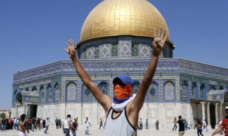 פסיקה תקדימית: ליהודים מותר להתפלל בהר הבית