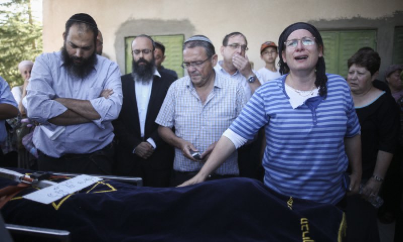 "הלל, הגענו לחבק אותך רגע אחד מאוחר מדי"