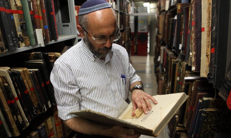 אי אפשר לשאוף להיות אור לגויים ולסגור ספריה לאומית