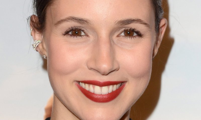 הבלונדה בדרך: כוכבת "הפיג'מות" חוזרת למקורות