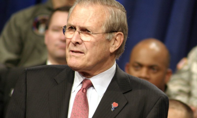 מת דונלד רמספלד, ארכיטקט המלחמה בעיראק