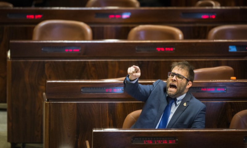 בעקבות דבריו: חזן במתקפה חזיתית על רובי ריבלין