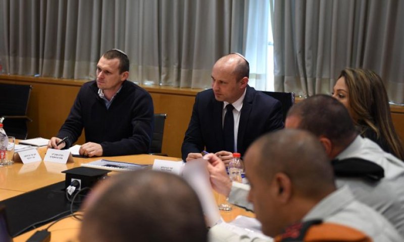 בנט הורה לקנות ציוד רפואי לצה"ל ב-50 מיליון ש"ח