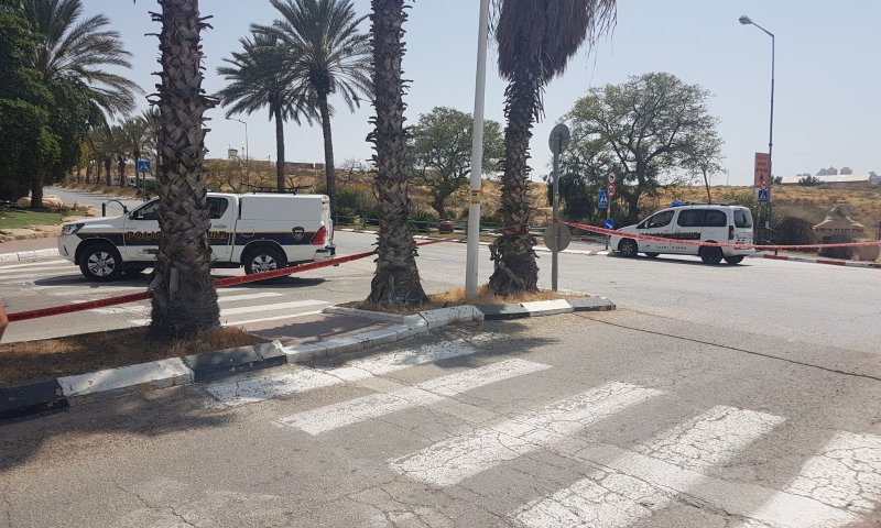 פיגוע דקירה במישור אדומים; המחבל נוטרל