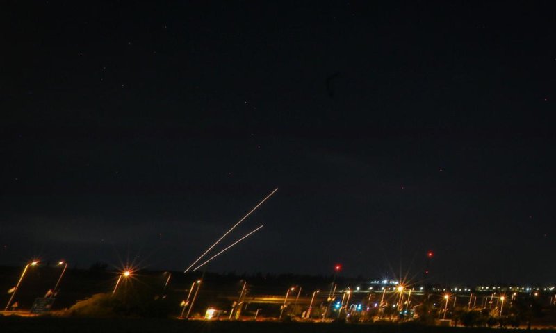 נפילות ופגיעה ישירה בצפון: בעל הבית שהה במקלט