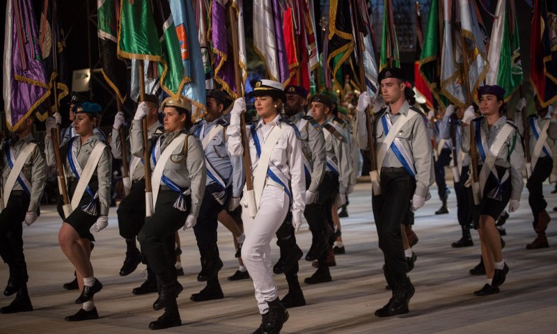 טקס המשואות: אבוקות זיכרון יודלקו בעוטף עזה
