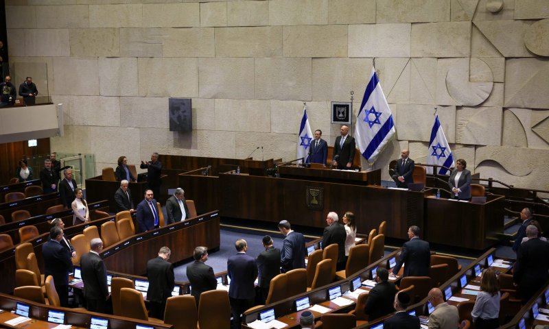 ח"כים מימין ומשמאל בקריאה משותפת: 'לעצור לפני תהום'