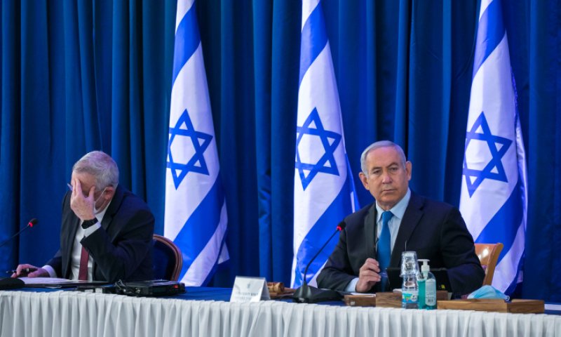 הקורונה חוזרת בגדול וההנהגה מתפקדת בקטן