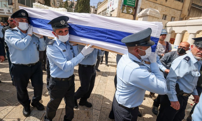 "גיבור לא שוכב בארון": אמיר חורי מובא למנוחות