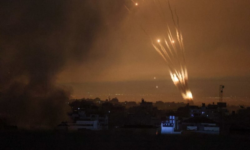 רקטות נורו לשדרות: 6 פגיעות במבנים, 4 פצועים