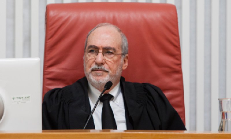 בג"צ: מדוע לא בוחרים רבנים ראשיים בירושלים?