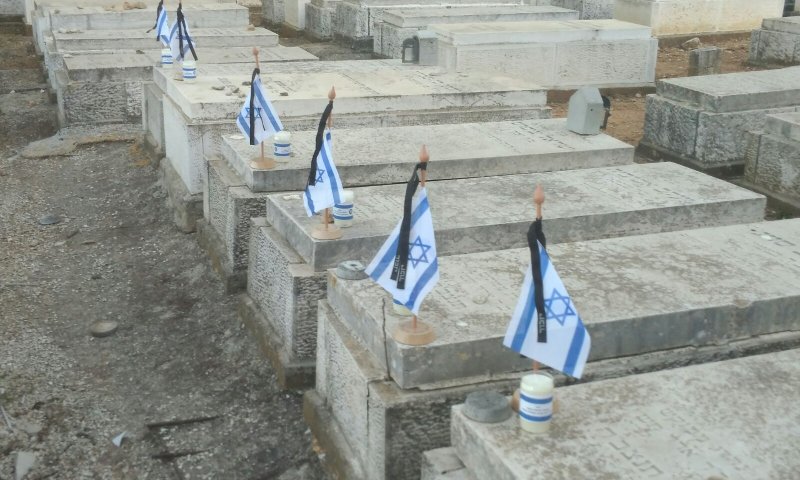 מיזם 'נר ודגל': תנועות הנוער עלו לקברי החללים