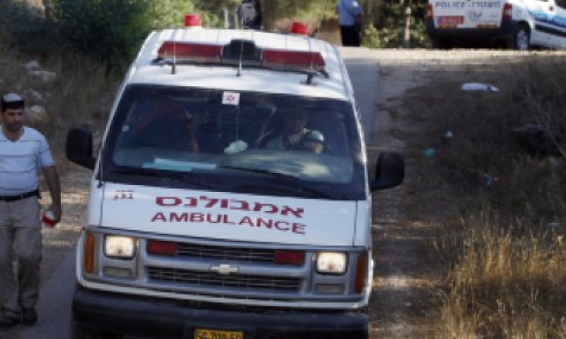 חולון: גבר נפל ממרפסת ונפצע קשה