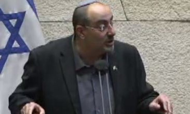 קורע: ניסים ואטורי חרך את הרשת במשפט אייקוני
