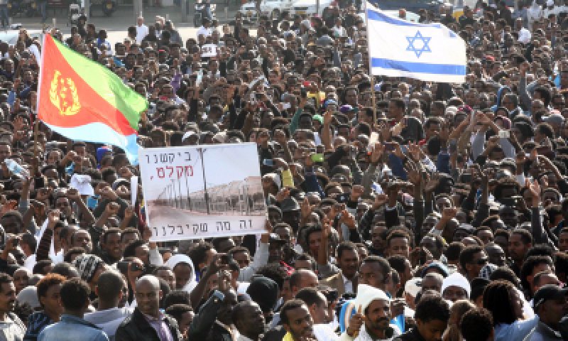 "הפתרון המוסרי הוא להחזיר אותם לארצות מוצאם"