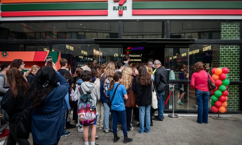 למה ישראלים נעמדו בתור לפיצוציה? | תמונות השבוע