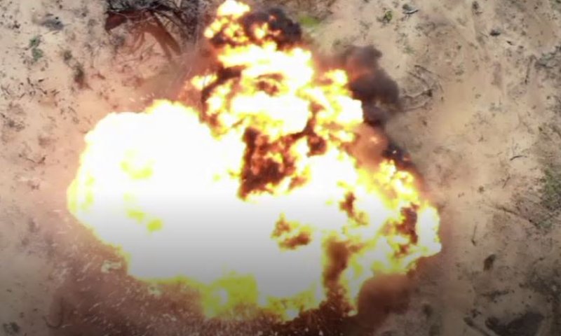 מפחיד: תיעוד נדיר של פיצוץ בלוני נפץ. צפו