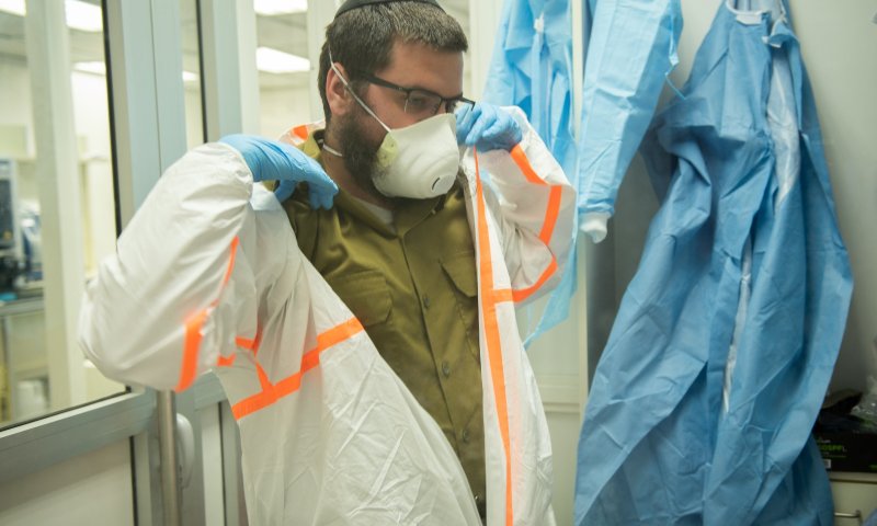 צה"ל פתח בבסיס הרבנות מעבדה לבדיקת קורונה