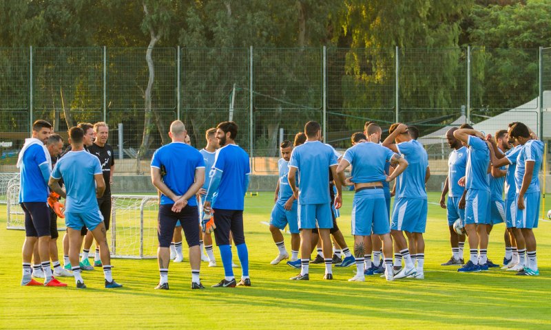 צפו בביזיון: נבחרת ישראל מפסידה למקדוניה הצפונית