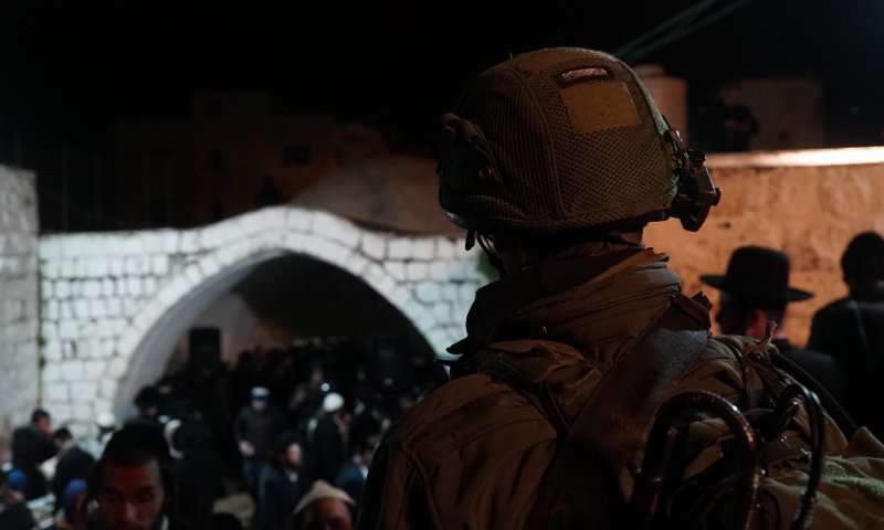 מתפללים נכנסו לקבר יוסף ללא תיאום ונורו: 2 פצועים