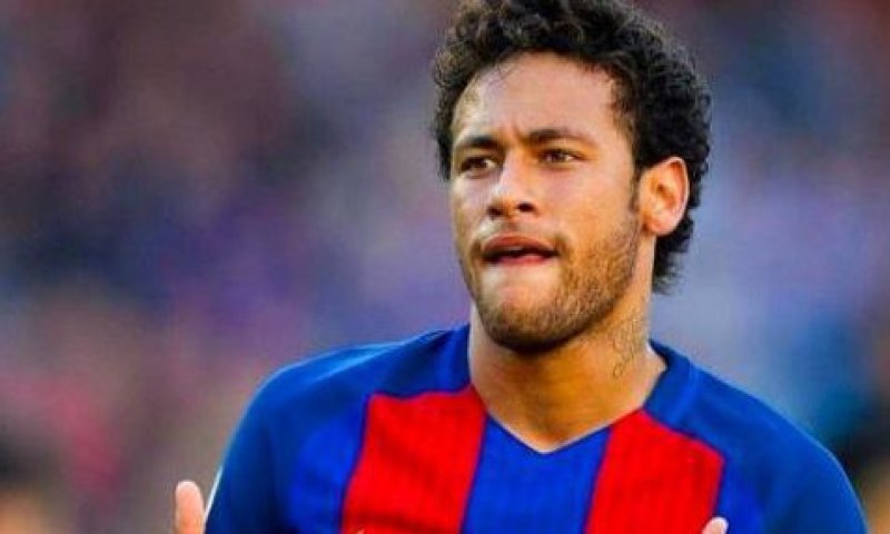 הלחץ להחליט גובר: פ.ס.ז' מנסה להשלים את עסקת ניימאר