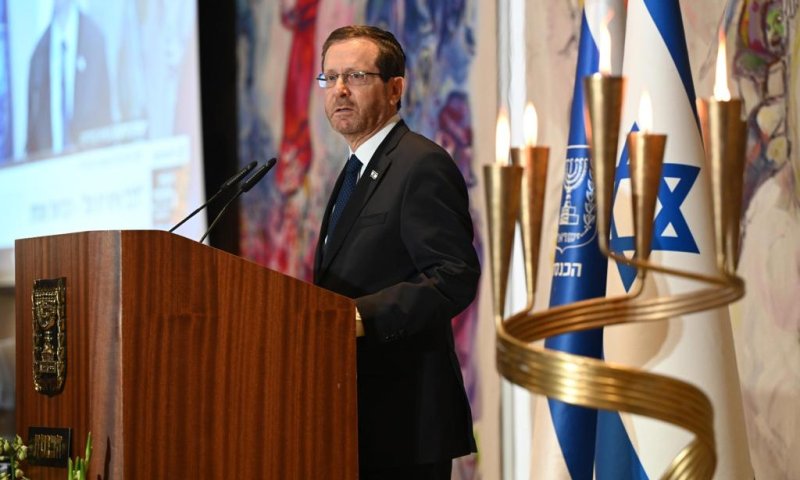 הנשיא הרצוג בטקס: "קורא לכולנו להתלכד ולהתאחד"