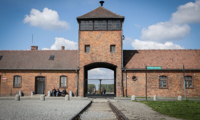 צפו בשידור חי: עדות ניצול השואה יוסף קליינמן