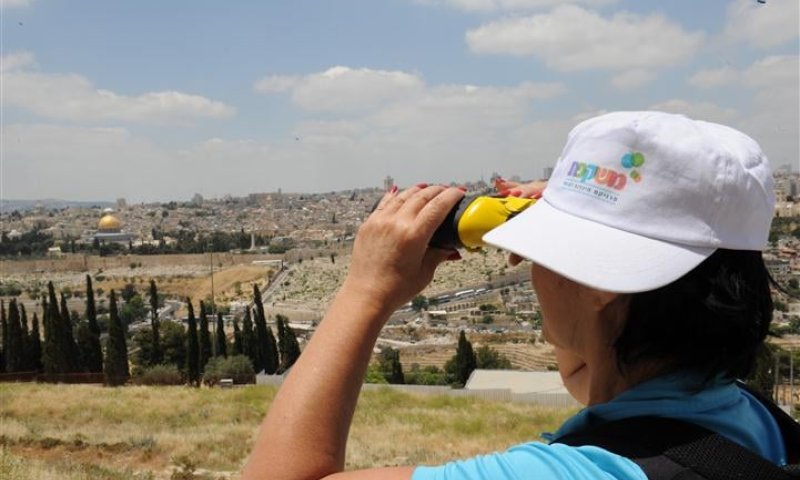 יום ירושלים: שיא מטיילים בגוש עציון