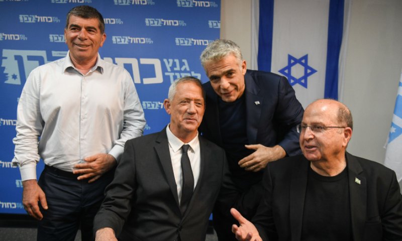 הזדמנות או מלכודת? לפיד יישאר מחוץ לממשלה